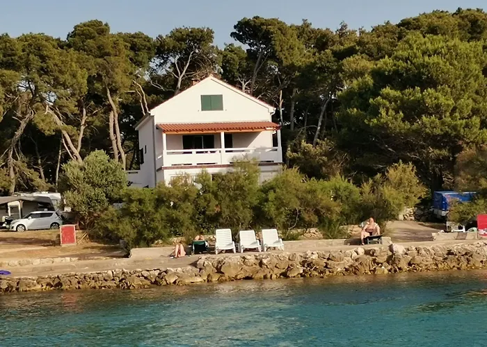 Porat In Ugljan Mit Garten Und Terrasse By Interhome * Sušica