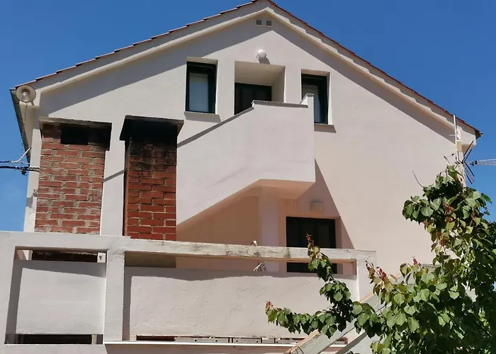 Porat In Ugljan Mit Garten Und Terrasse By Interhome Sušica