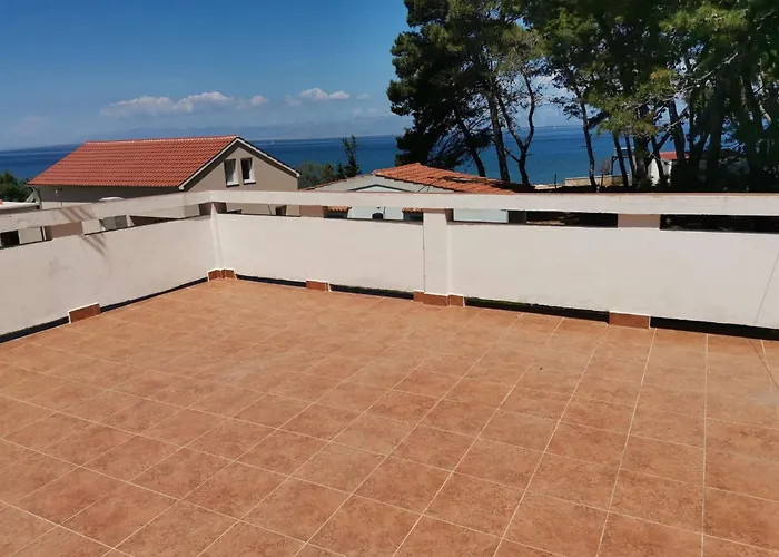 Porat In Ugljan Mit Garten Und Terrasse By Interhome *