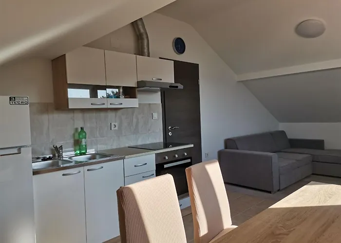Porat In Ugljan Mit Garten Und Terrasse By Interhome Apartman *