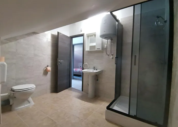 Porat In Ugljan Mit Garten Und Terrasse By Interhome Apartamento *
