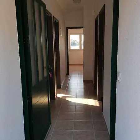 Porat In Ugljan Mit Garten Und Terrasse By Interhome